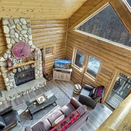 832 Mountain Cabin